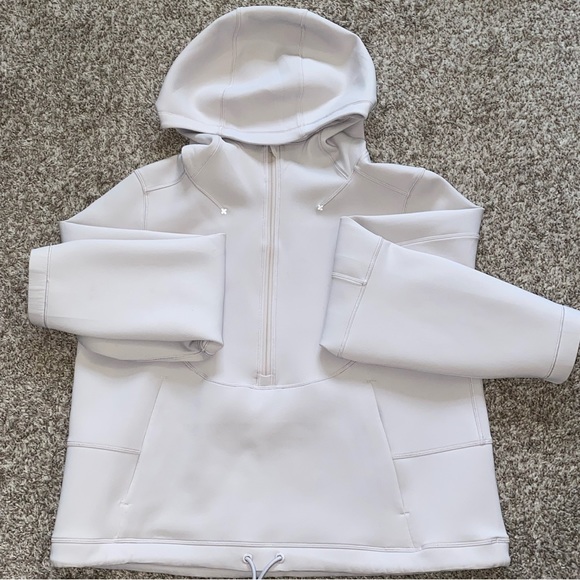 lululemon Spacer Fabric Half-Zip Hoodie in the colour Chrome. Size 4. - Picture 3 of 3